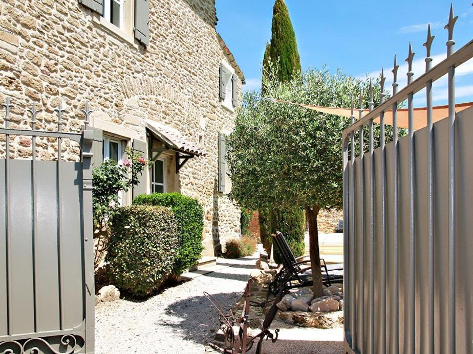 Le Clos De La Tuiliere Grignan Exterior photo