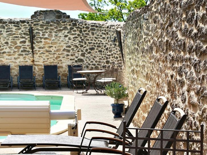 Le Clos De La Tuiliere Grignan Exterior photo