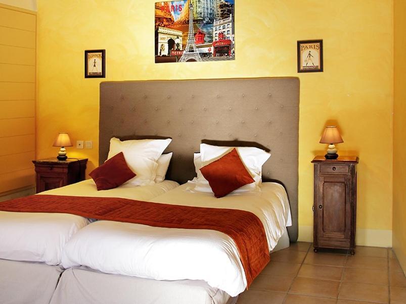 Le Clos De La Tuiliere Grignan Room photo